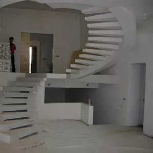Изготовление красивых современных лестниц на заказ