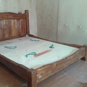 Кровать брашированная из массива дерева. Скидка 20%