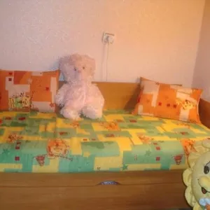 Продается детский спальный диванчик -Малютка
