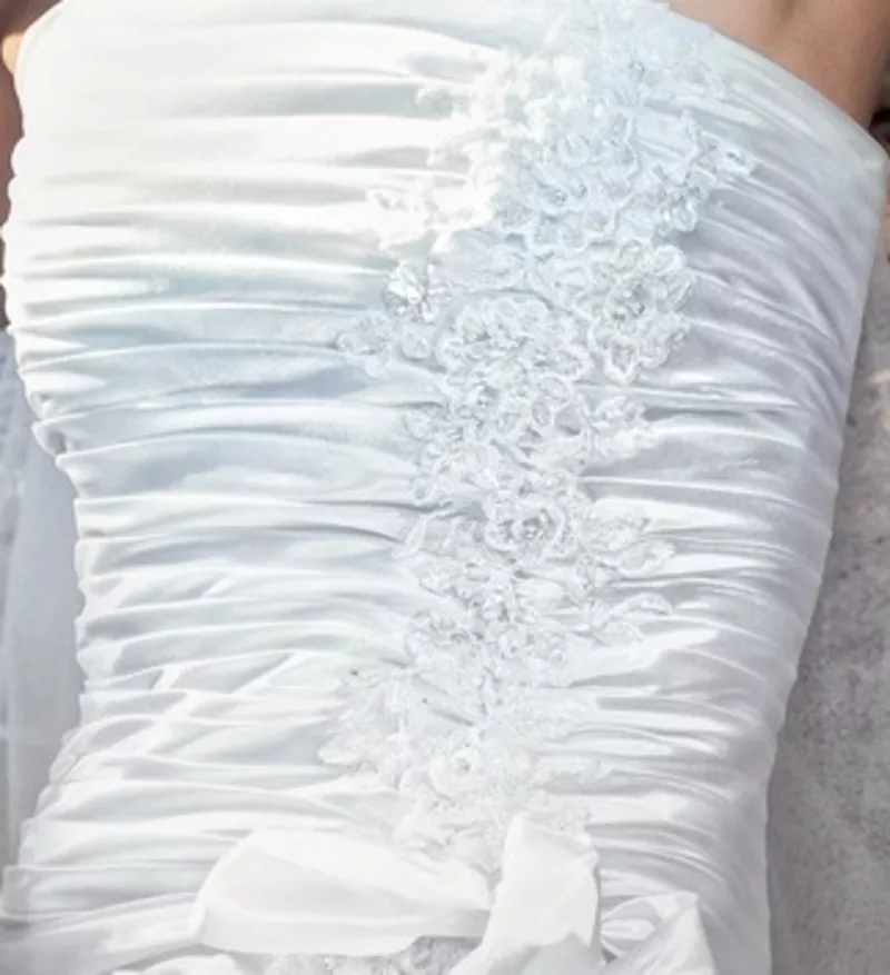 Свадебное платье,  коллекция 2011 года 3