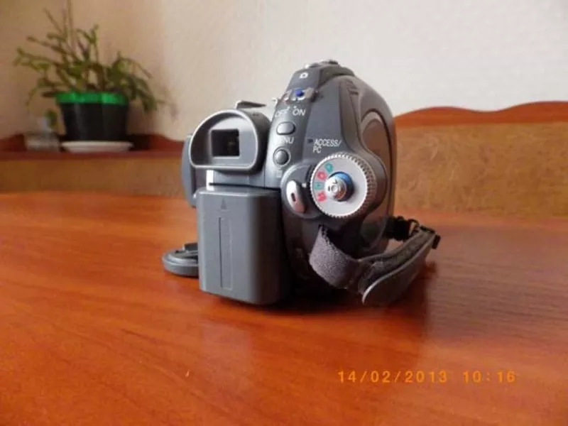 Видеокамера Panasonic VDR-D220EE-S (б/у)  2