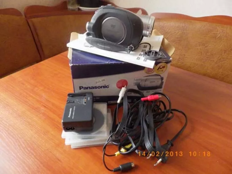 Видеокамера Panasonic VDR-D220EE-S (б/у)  3