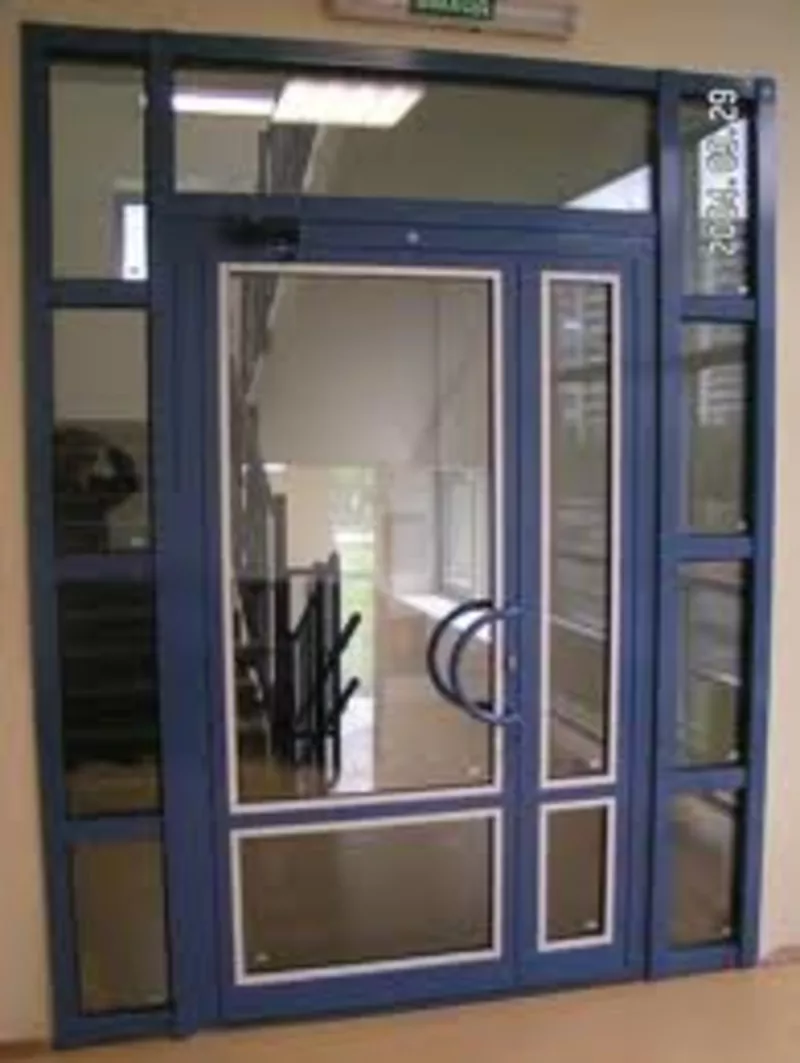 Алюминиевые двери и перегородки