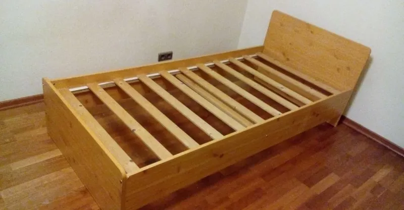 Под заказ и в наличии деревянные двухспальные кровати 160х200 и 180х20 3