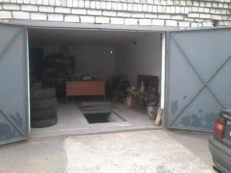 Продам приватизированный гараж в АГК