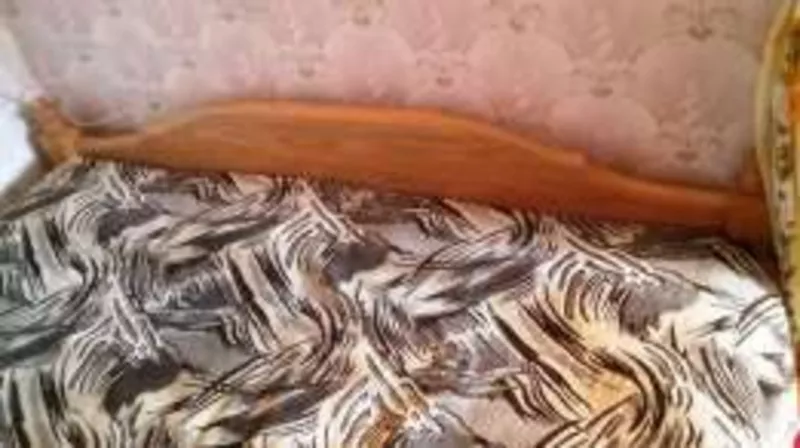 Продам деревянную кровать ручной работы
