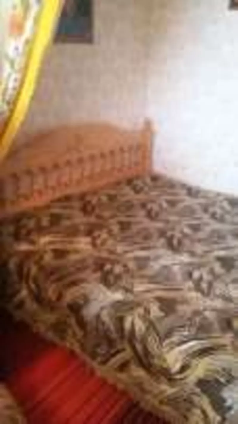 Продам деревянную кровать ручной работы 4