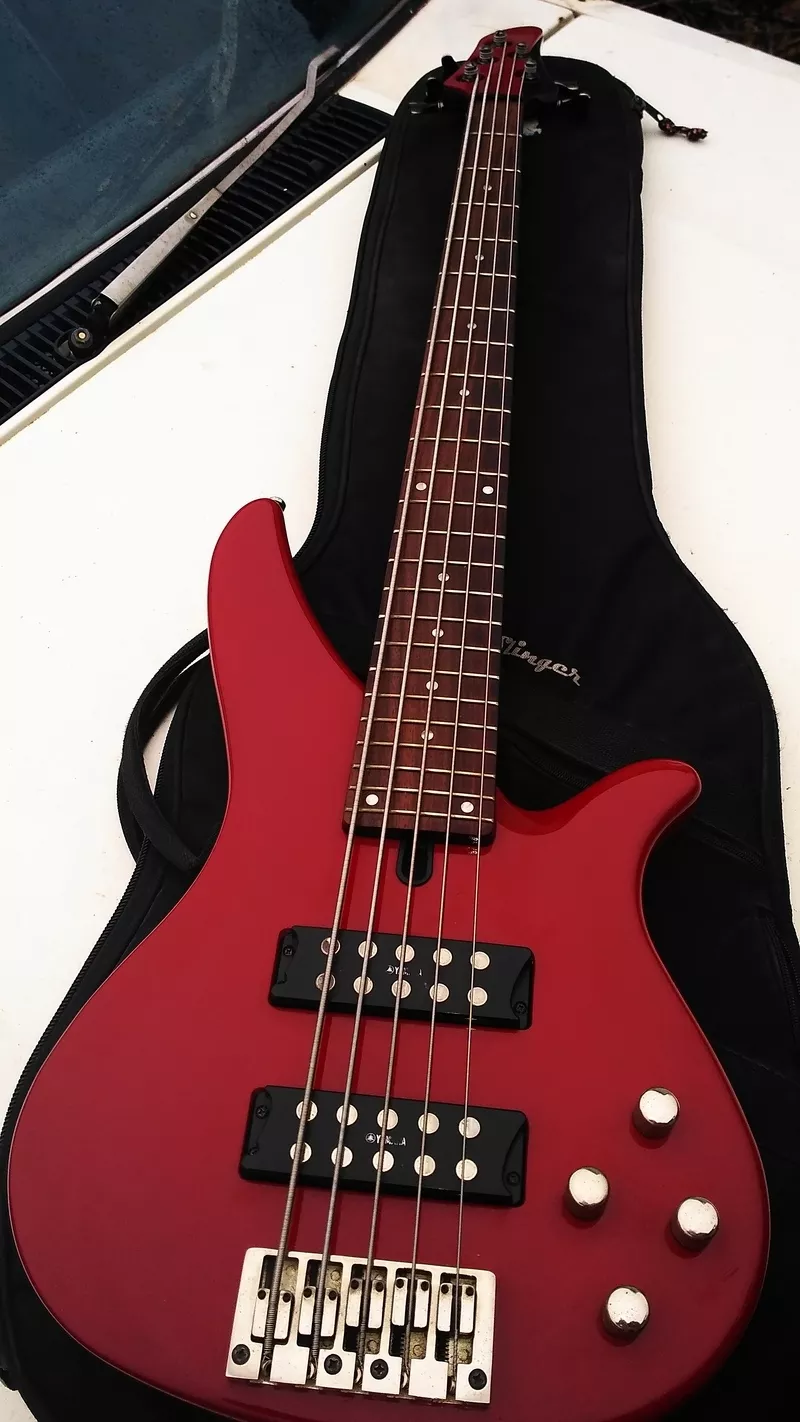 Продам мастеровую бас-гитару Yamaha rbx-375