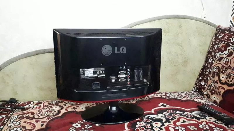 ЖК телевизор - монитор LG M197WDP-PC  2