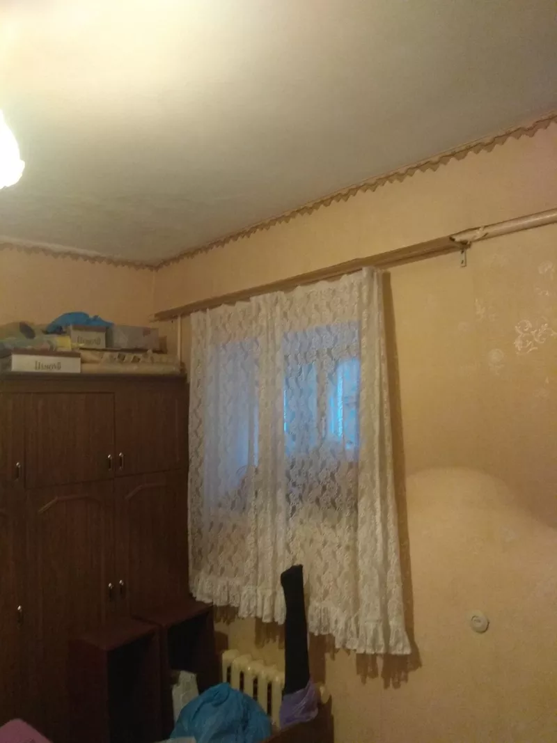 Продам 2 комнатный дом с 3 фасадными окнами в центре Николаева.