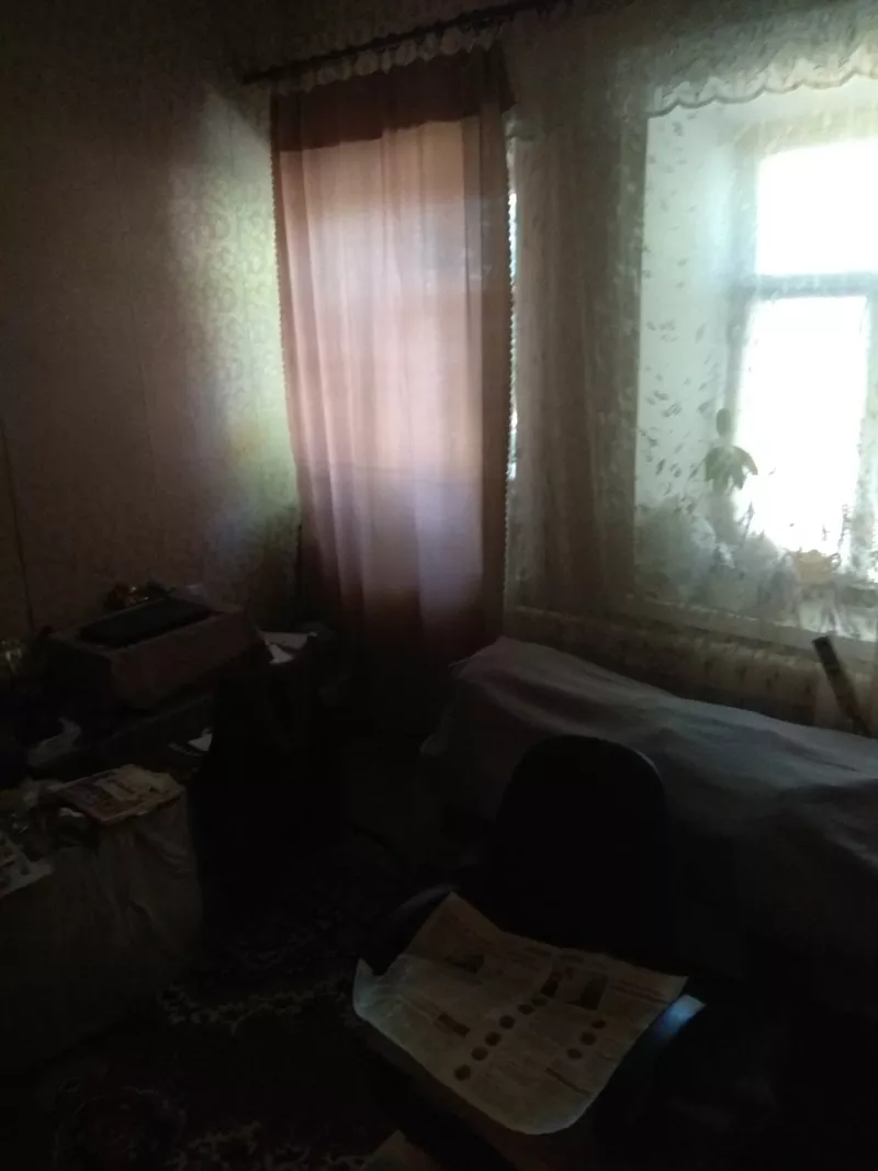 Продам 2 комнатный дом с 3 фасадными окнами в центре Николаева. 4